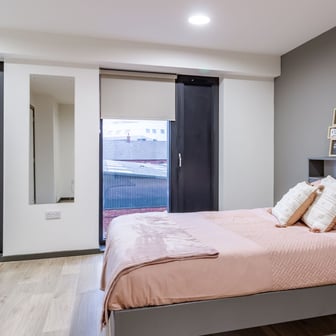 Platinum En Suite - Image 2